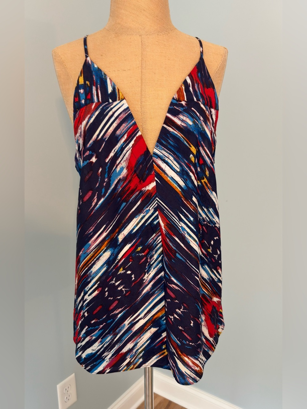 Allen B. By Allen Schwartz Navy Multi Abstract V-Neck Cami